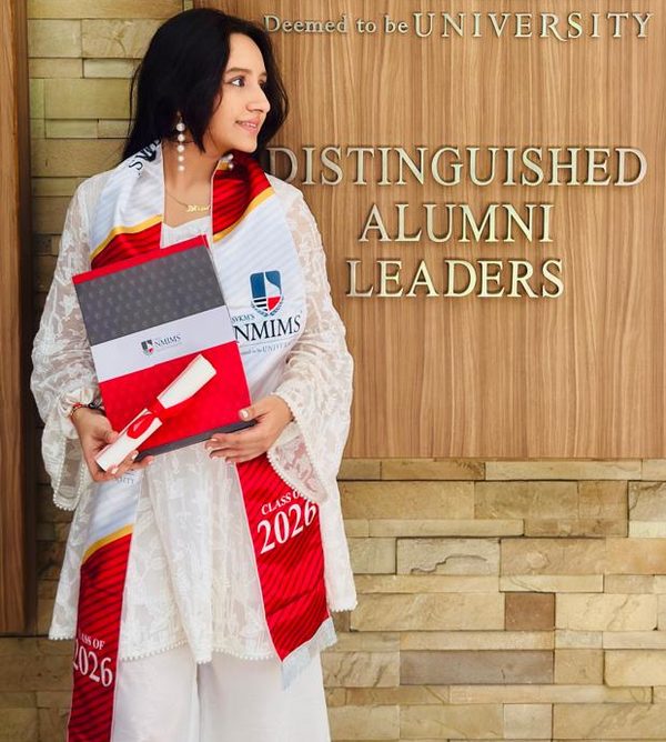 Dhruvi Paprunia at her NMIMS graduation